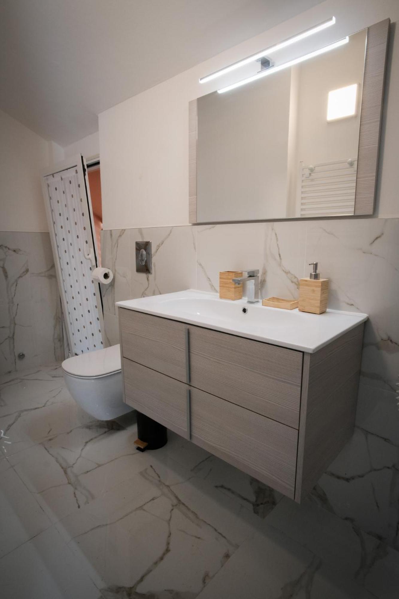 Apartmán La Mansarda Stresa Exteriér fotografie